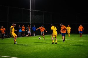 Club Deportivo Cerrano y vecinos de las Majaditas celebraron la inauguración de moderna multicancha de pasto sintético