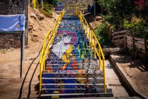 Illapel inauguró nueva escalera de mosaico “Viaje a través del universo” en calle Carrera