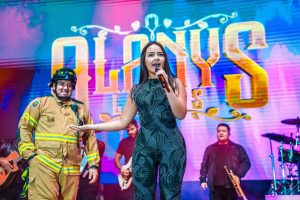 Festival La Voz de Oro Illapel 2025 cerró con una noche inolvidable reuniendo a miles de asistentes en la Plaza de Abastos